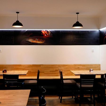 Penzion&Pizzerie U Massima Vyškov Dış mekan fotoğraf